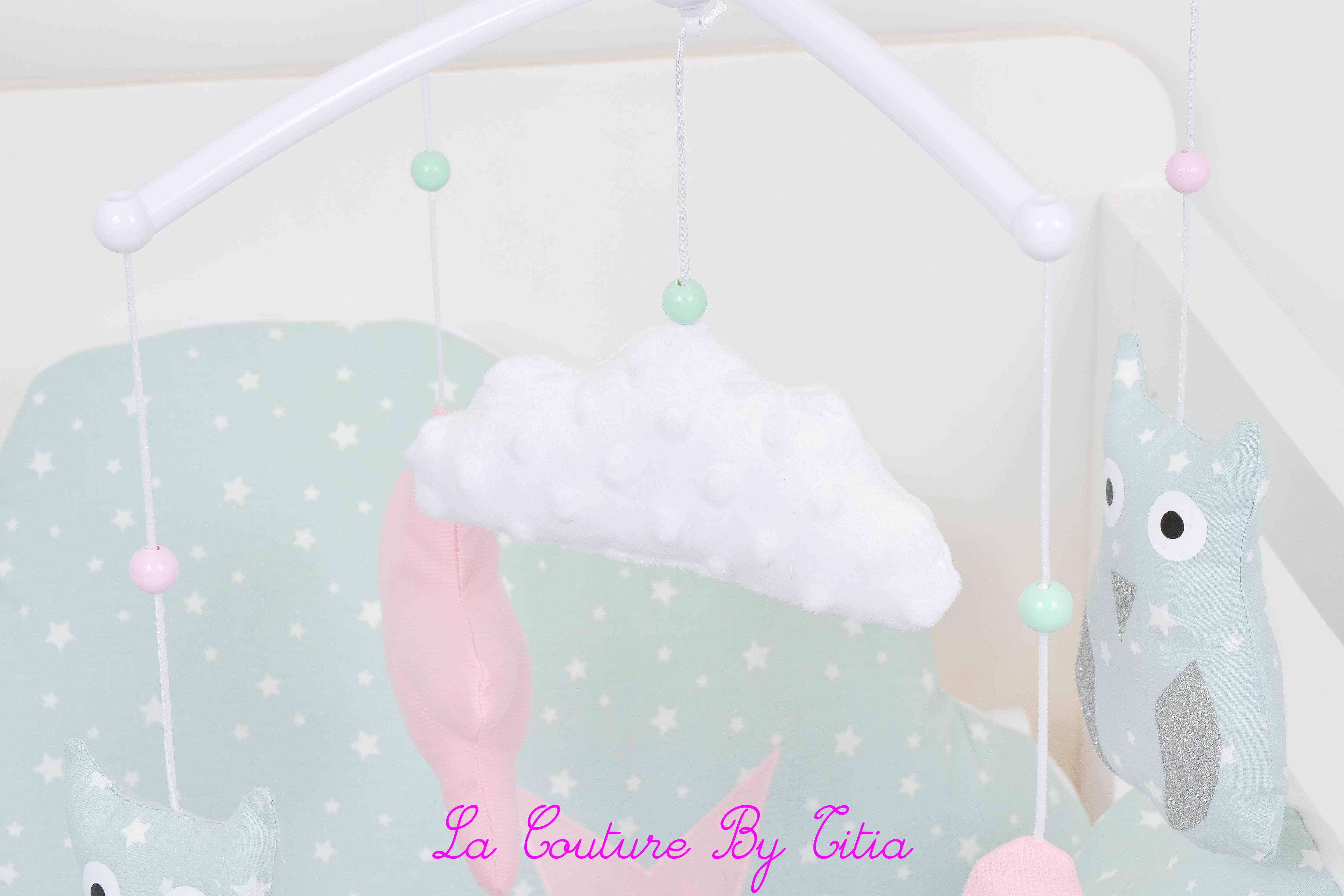 Mobile Musical Bebe Hibou Vert Celadon Nuage Minky Et Etoiles Rose Lacouturebytitia