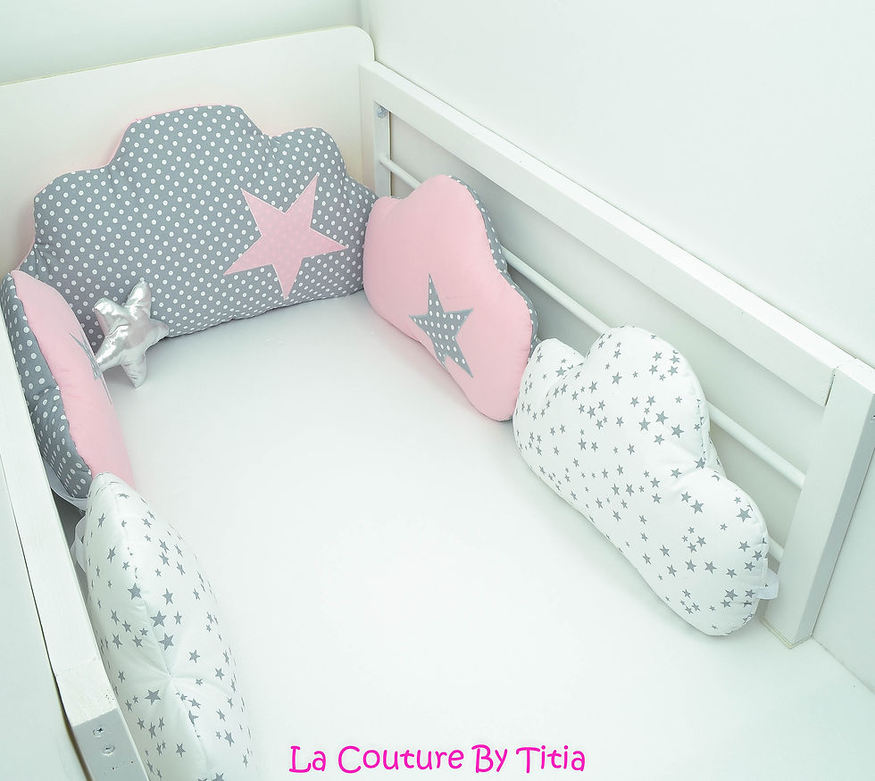 Miniature : Tour de Lit nuage 5 coussins gris à pois, blanc et étoiles rose