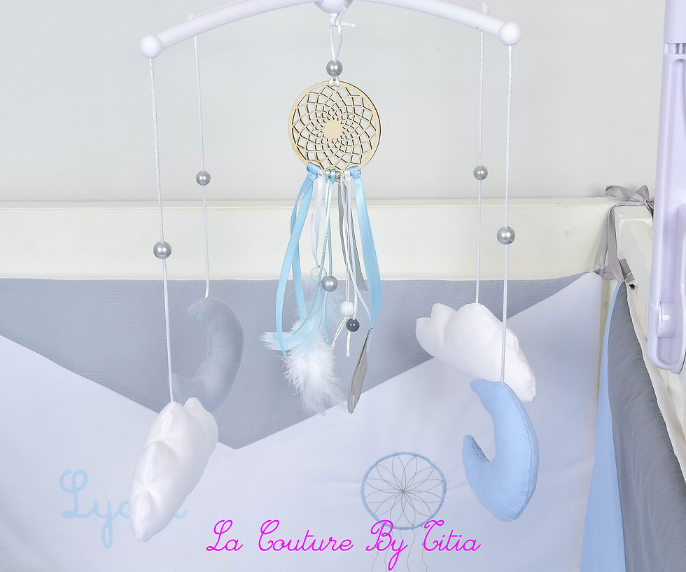 Thumbnail: Mobile musical bébé attrape rêves rose, nuage en minky blanc et lune vert menthe