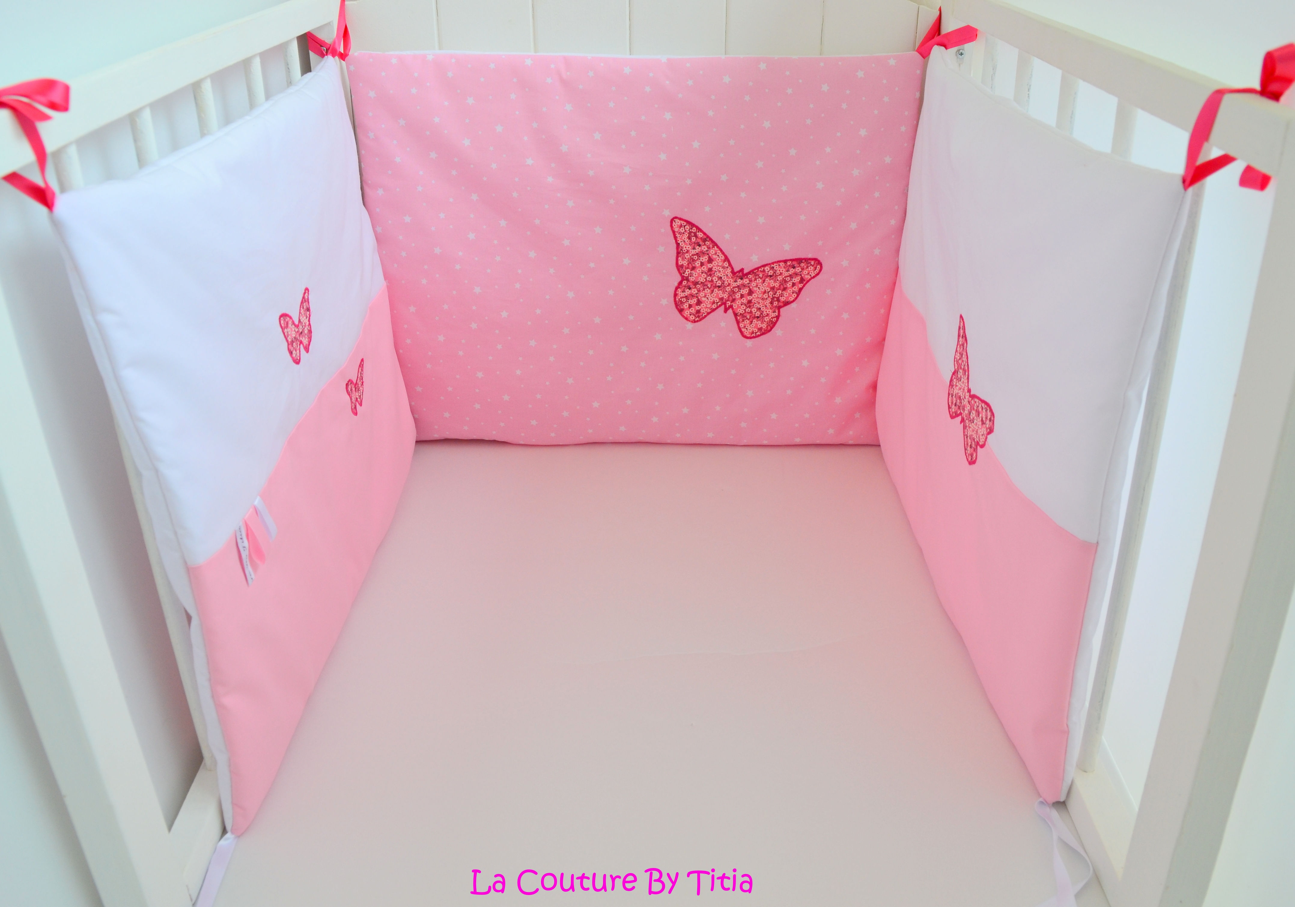 Tour de Lit rose étoiles, blanc et Papillon Liberty Mitsi Rose