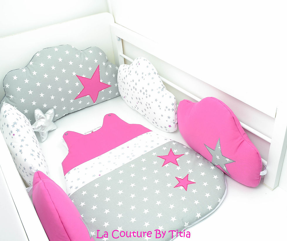 Miniature : Tour de Lit nuage et gigoteuse gris, blanc et étoiles fuchsia