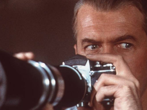 Remake de 'Janela Indiscreta' de Hitchcock por Kevin Williamson chega à Peacock em parceria com Universal Television