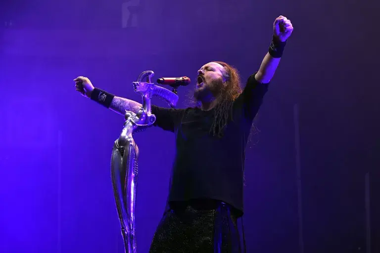 Jonathan Davis, do Korn.