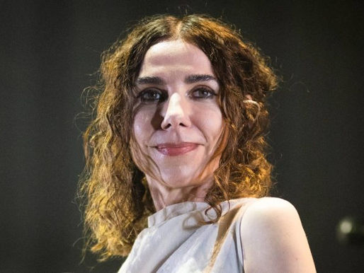PJ Harvey provoca turnê pelos EUA em 2024