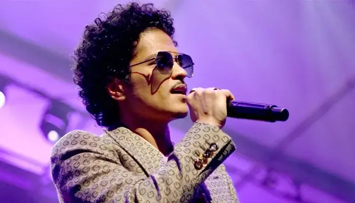 BRUNO Mars