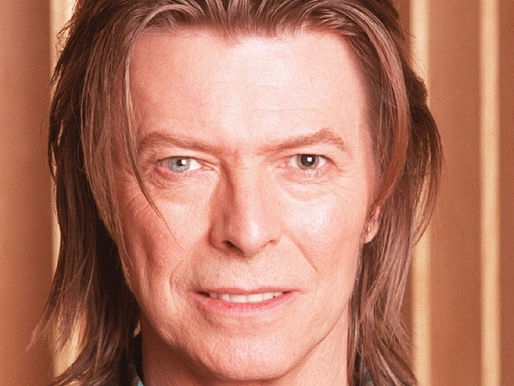 Foto rara de David Bowie na prisão em 1976 vai a leilão