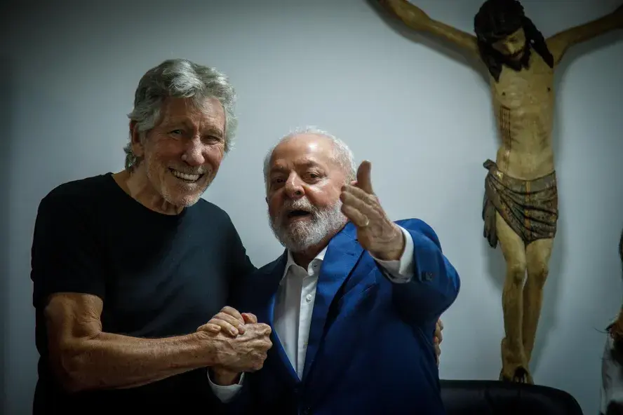 Presidente Lula se encontra com Roger Waters no Palácio do Planalto; confira