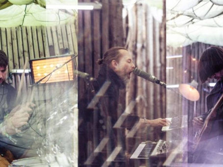 Radiohead: The Smile lança oficialmente a nova e bucólica "Skrting On The Surface"
