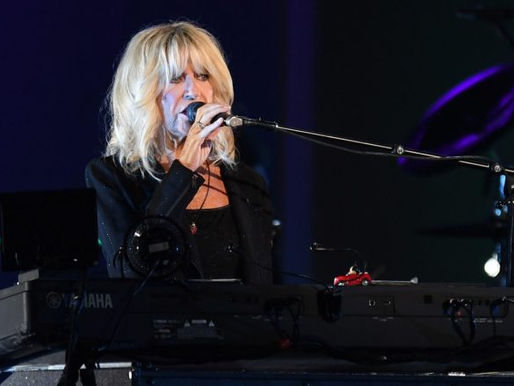 Confira momentos do último show de Christine McVie com o Fleetwood Mac; emocionante