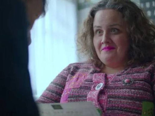 Jessica Gunning vence Emmy 2024 de Melhor Atriz Coadjuvante por 'Bebê Rena'