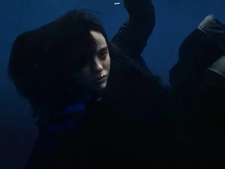 Billie Eilish conquista o Top 1 no Reino Unido com 'Hit Me Hard And Soft'