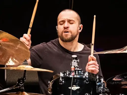 Eloy Casagrande fala sobre sua saída do Sepultura: "Sou grato a todos os membros e à equipe"