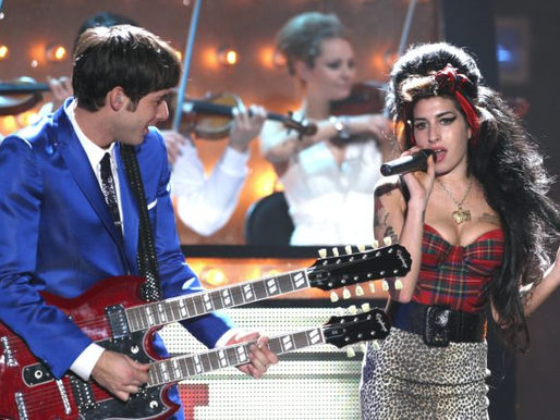 O que Mark Ronson pensa sobre o novo filme biográfico de Amy Winehouse 