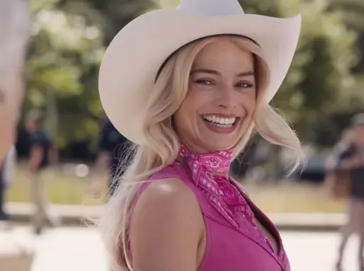 Margot Robbie fala sobre prioridade nos sets de 'Barbie'