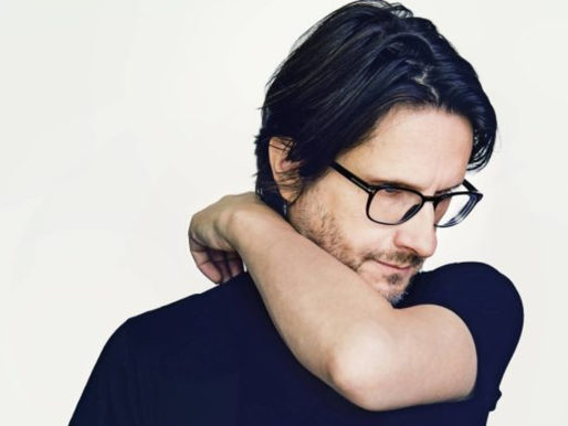 O show de Steve Wilson no Brasil promete ser uma experiência cinematográfica