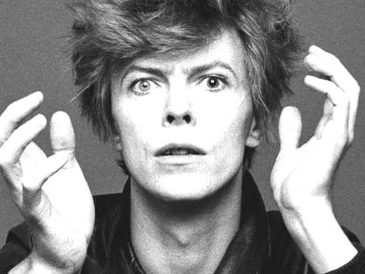 David Bowie: 8 canções icônicas do eterno camaleão do rock