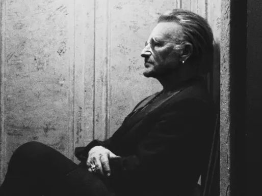 Apple TV+ anuncia documentário sobre Bono com estreia marcada para maio