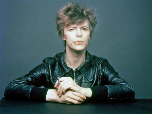 'Heroes' de David Bowie uma obra soberba além do seu tempo.