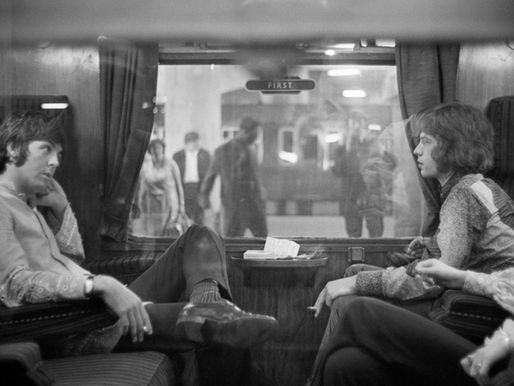 Paul McCartney, dos Beatles, e Mick Jagger, dos Rolling Stones, em 1967.