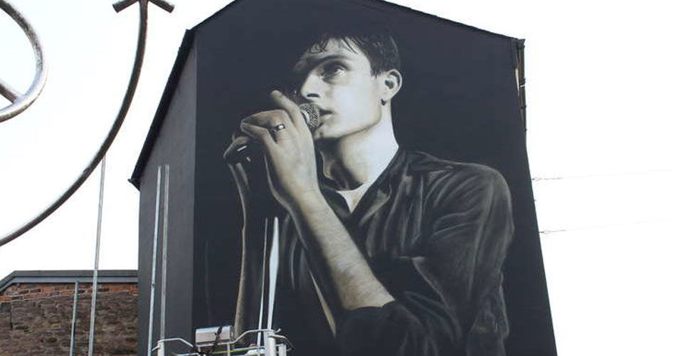 Cidade de Ian Curtis se prepara para o primeiro Joy Division Day