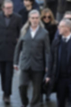 Ian Brown chegando para o funeral do ex-baixista do Stone Roses e do Primal Scream, Gary Mounfield, conhecido como Mani, na Catedral de Manchester. Data da foto: segunda-feira, 22 de dezembro de 2025. (Foto de Peter Byrne/PA Images via Getty Images)