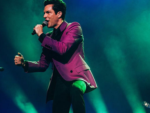The Killers faz bonito ao tocar 'I'm On Fire' de Bruce Springsteen em show na cidade do "Boss"; veja