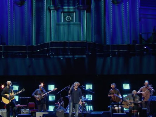 The Who toca 'Behind Blue Eyes' com orquestra, confira