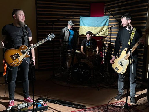 Beton, banda punk ucraniana faz cover do The Clash na música de protesto 'Kyiv Calling'. Ouça!
