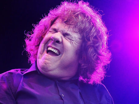 A ciência por trás das caretas ao ouvir músicas pesadas