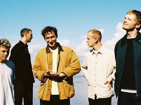 Cowards ancora o Squid numa posição favorável em relação ao Pós-Punk Revival feito atualmente