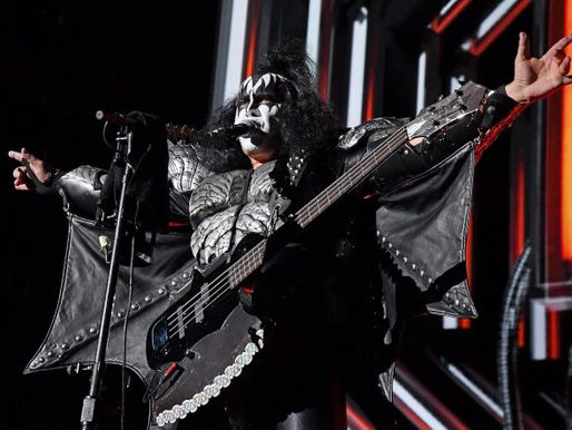 Gene Simmons do KISS manda a real: "as bandas devem parar as apresentações na Rússia"