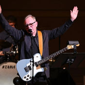 Bernard Sumner, do New Order