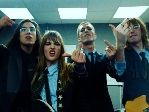 Måneskin lança clipe caótico para o single 'Gossip'; assista