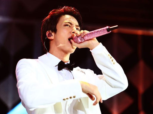 Jin do BTS anuncia álbum solo e promete novo single em breve