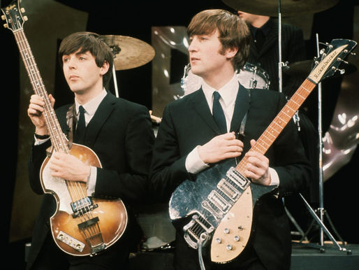 Paul McCartney; Lançou seu novo livro 'The Lyrics' e Revelou: "Eu simplesmente amo John Lennon"