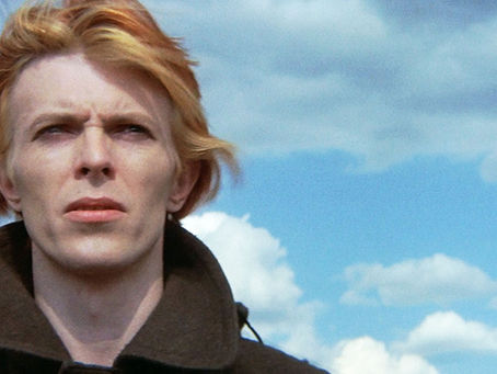 David Bowie em O Homem que Caiu na Terra