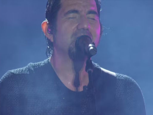 Chino Moreno do Deftones no palco do Lollapalooza Brasil 2026