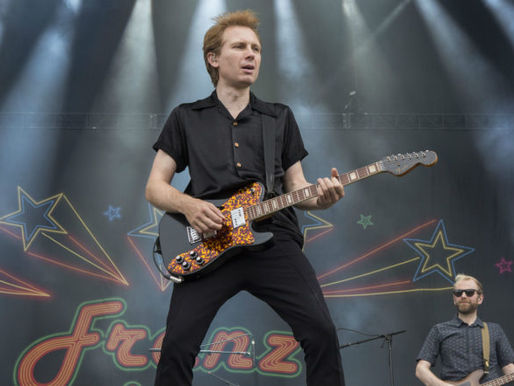 Franz Ferdinand: vocalista Alex Kapranos presta homenagem ao povo “amoroso e solidário" de Kiev