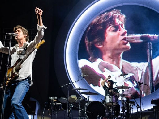 Confira a performance do Arctic Monkeys no show de Dublin, nas últimas datas da turnê The Car