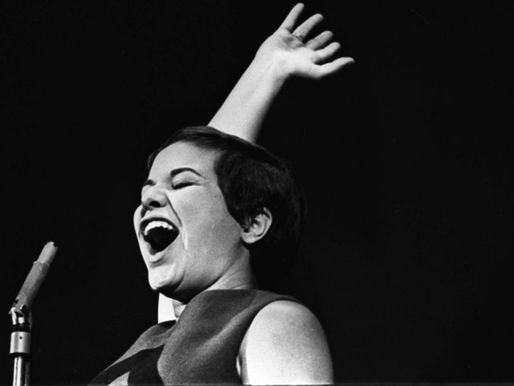 Especial / Elis Regina: "Viver é melhor do que sonhar"