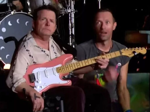 Michael J. Fox fala sobre participação especial em show do Coldplay no Glastonbury 2024