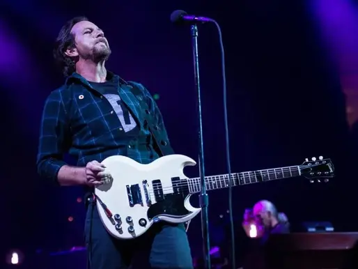 Ohana Festival: Eddie Vedder toca músicas de The Cure, U2 e outros; confira