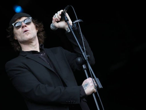 Atualizações nas contas de redes sociais de Mark Lanegan sugerem lançamento póstumo