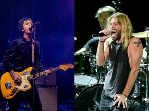 Emocionante, Johnny Marr dedica 'There Is A Light…' a Taylor Hawkins, Dave Grohl e Foo Fighters