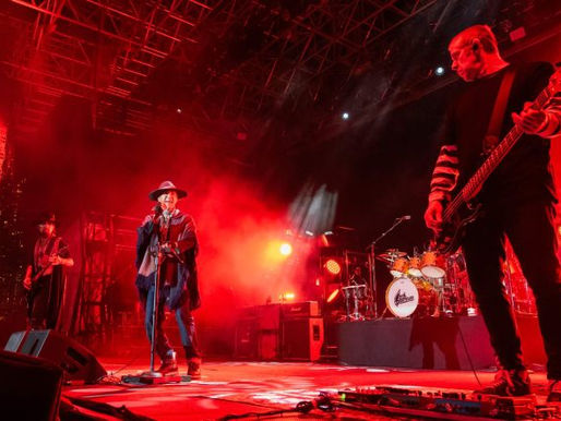 Jane's Addiction cancela show após briga no palco e pede desculpas aos fãs