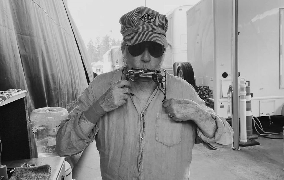 Neil Young em 'Coastal'