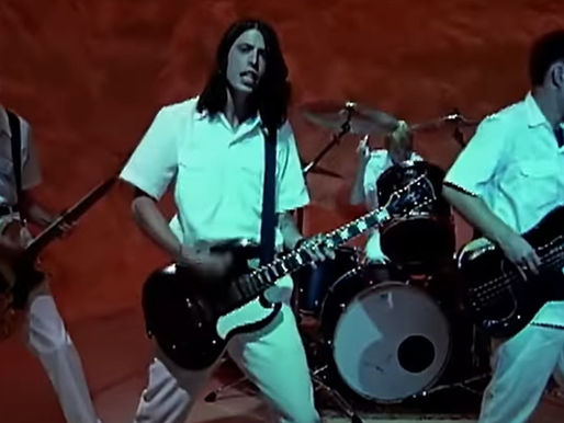 Foo Fighters inicia comemoração de três décadas com raridades e rumores sobre novo baterista