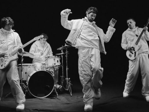 Kasabian anuncia novo single 'SCRIPTVRE'