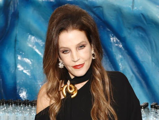 Lisa Marie Presley, cantora e filha única de Elvis, morre aos 54 anos
