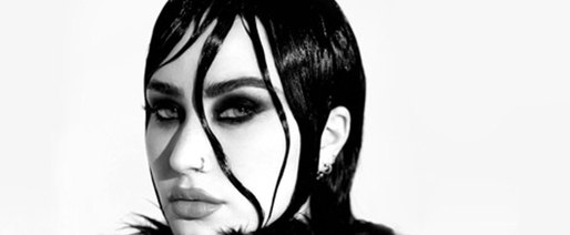 Demi lovato manda um salve para o Rock com revisitação de hits em Revamped; confira